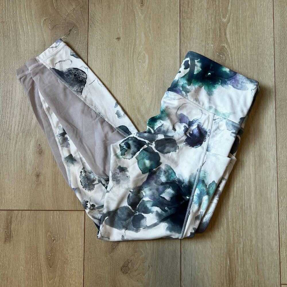 Athleta Watercolor Floral 7/8 Leggings Lilac Mesh Cutouts Size Small - Picture 2 of 10